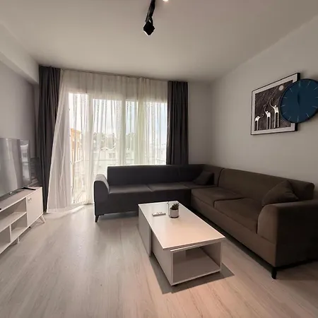 Girne Merkez Plaja Yakin Apartman *